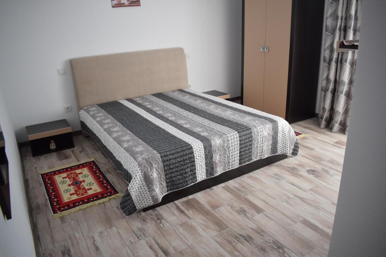 Hotel Casa Dumitru Ceraşul Zewnętrze zdjęcie
