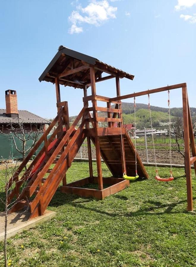 Hotel Casa Dumitru Ceraşul Zewnętrze zdjęcie